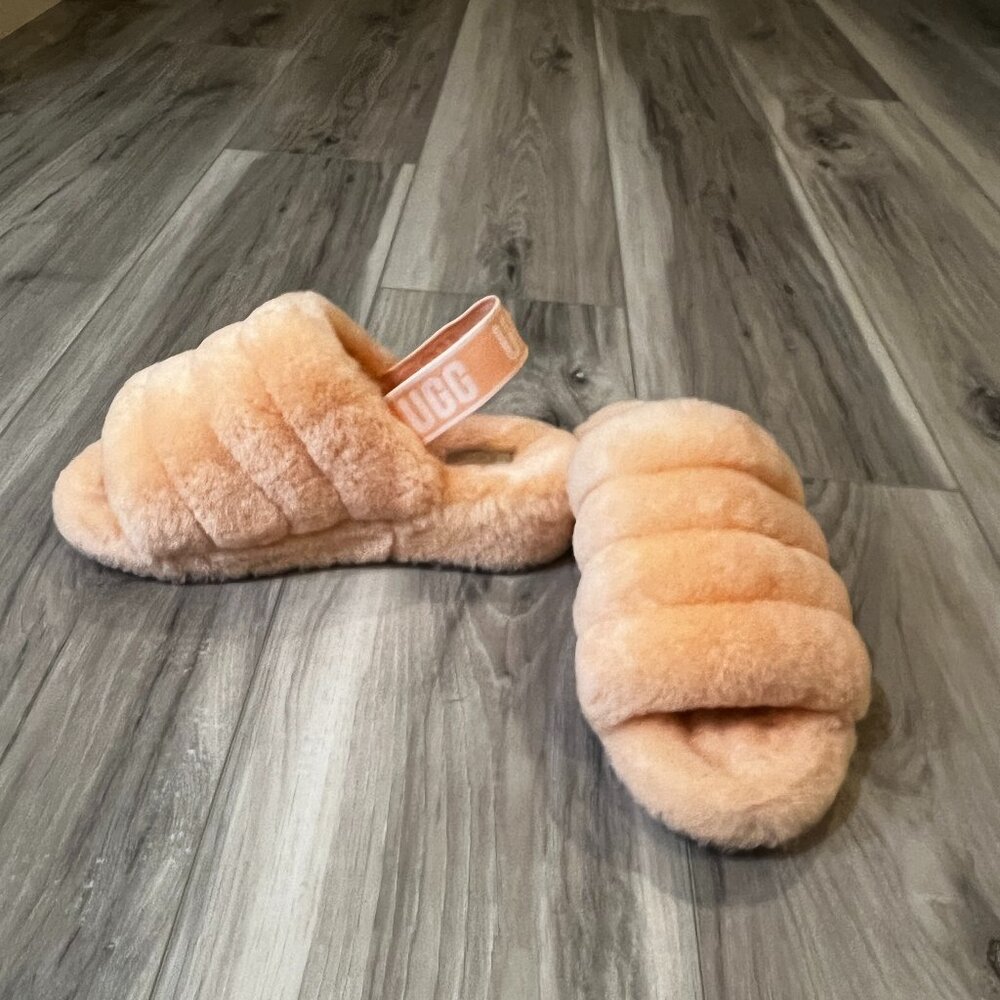 UGG Fluff Yeah Scallop Slides  Color: Peach Size 6